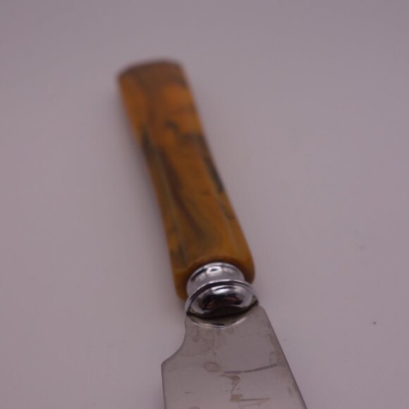 Set of Six(6) Deluxe Tablemates Made by Craftsmen Faux Bone Handle Butter Knives - Picture 5 of 13